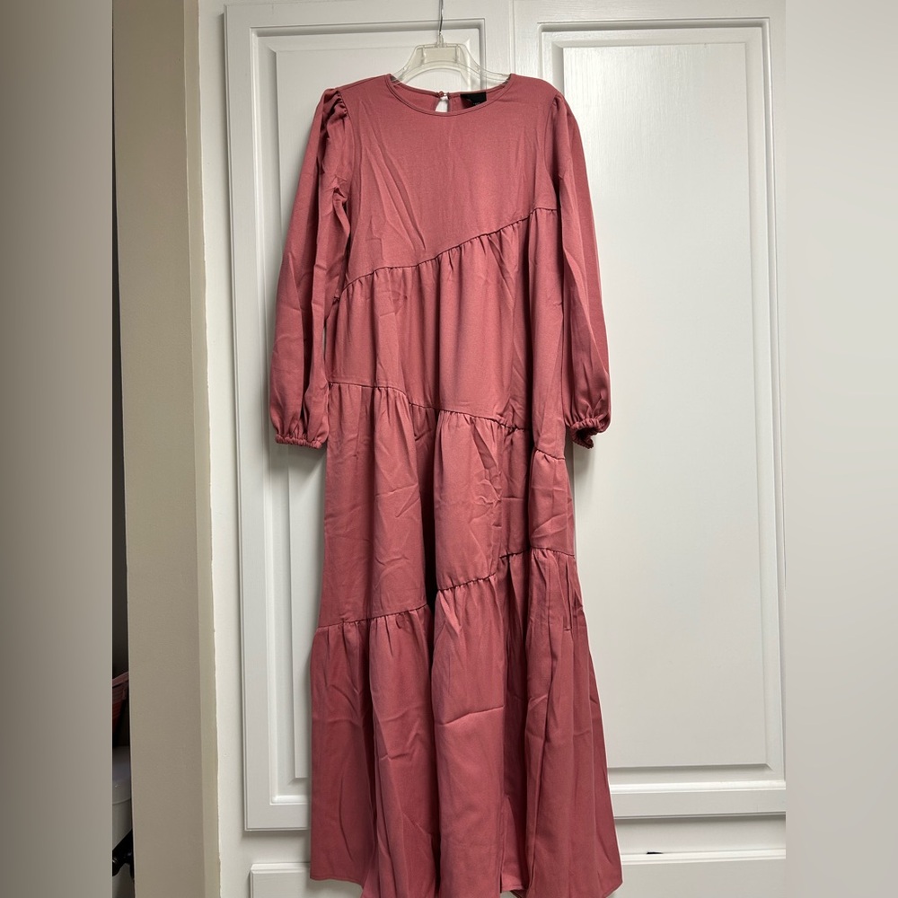 •Lumiere•Long Sleeve•Tiered Dress•Mauve•New with tags•